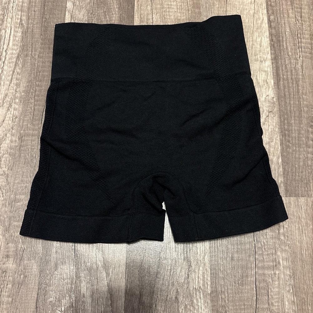 Black Women's Scrunch Shorts